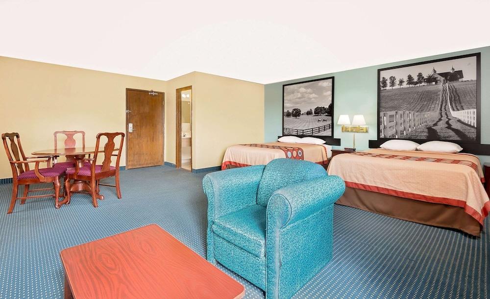 Super 8 By Wyndham Somerset Ngoại thất bức ảnh