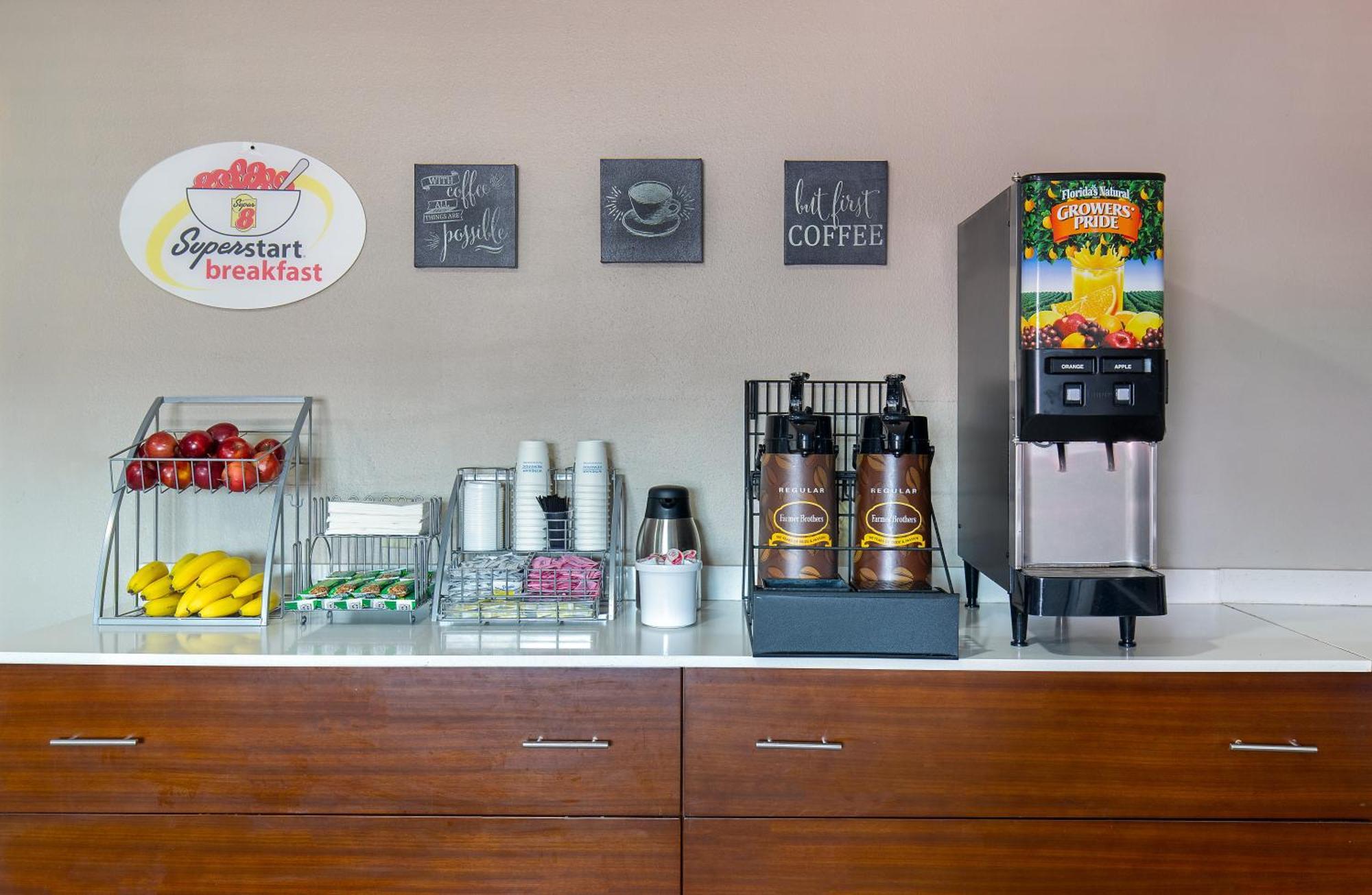 Super 8 By Wyndham Somerset Ngoại thất bức ảnh